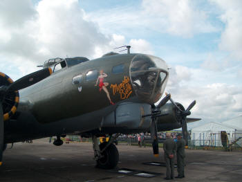 Sally B er den eneste flyvedygtige B 17 bombefly i Europa. Flyet spiller en ret væsentlig rolle i filmen Memphis Belle.